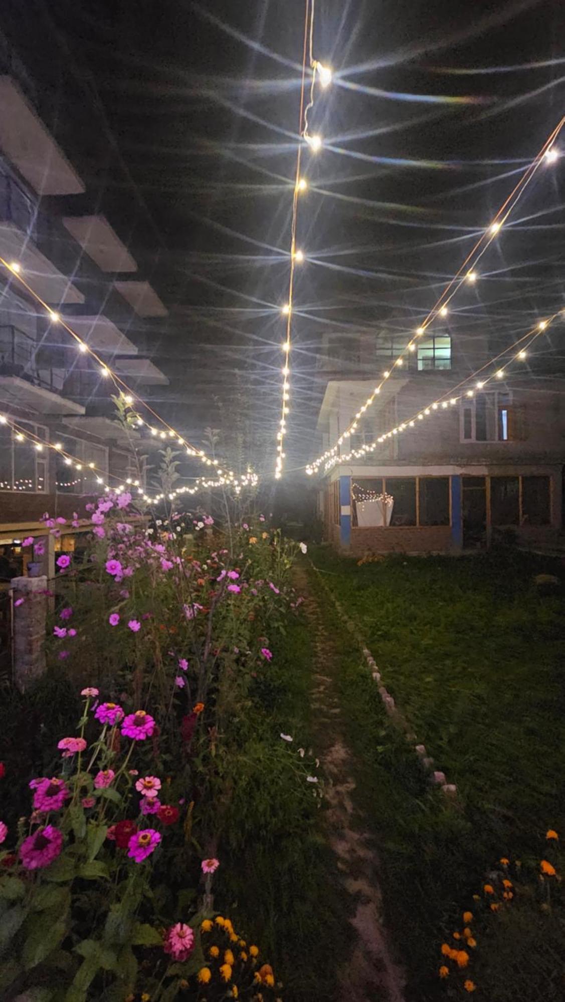 Hotel Apple Flower Manāli Exterior foto
